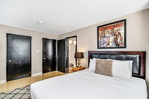 Renaissance Properties - 2135 Walnut