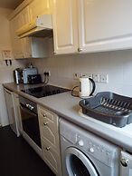 Edinburgh Palace Apartment