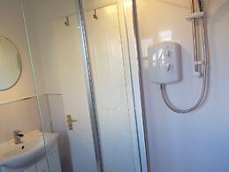 Edinburgh Palace Apartment