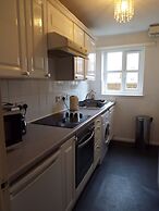 Edinburgh Palace Apartment