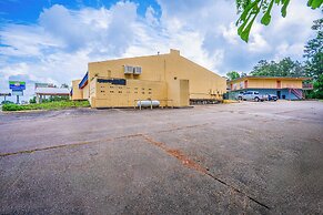 Economy Inn By OYO Livingston TX Hwy 59