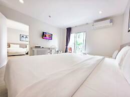 Recenta Phuket Suanluang by Deevana