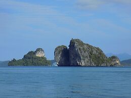 Terapung Hotel & Fish Garden