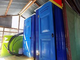 Terapung Hotel & Fish Garden