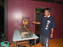 Terapung Hotel & Fish Garden