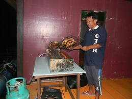 Terapung Hotel & Fish Garden