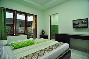 The Ayudya Glogor Carik