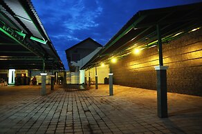 The Ayudya Glogor Carik