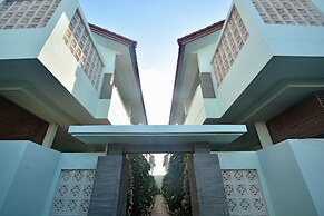 The Ayudya Glogor Carik