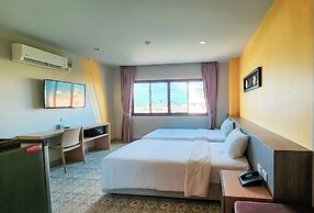Recenta Suite Phuket Suanluang