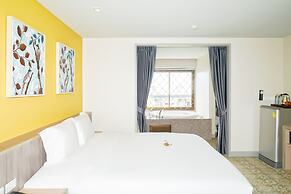 Recenta Suite Phuket Suanluang