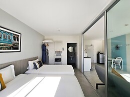 Recenta Suite Phuket Suanluang