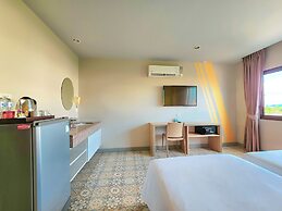 Recenta Suite Phuket Suanluang