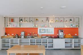 Recenta Suite Phuket Suanluang