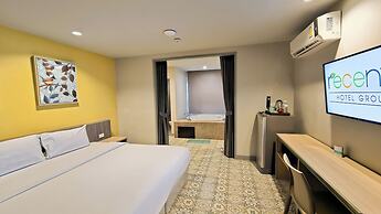Recenta Suite Phuket Suanluang