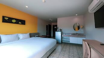 Recenta Suite Phuket Suanluang