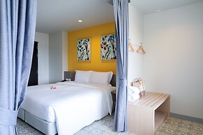 Recenta Suite Phuket Suanluang