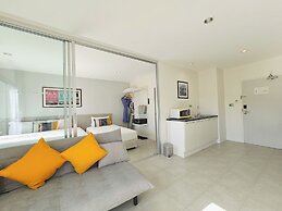 Recenta Suite Phuket Suanluang