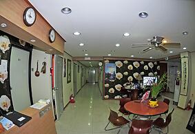 Hwaseong Guest House - Hostel