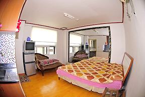 Hwaseong Guest House - Hostel