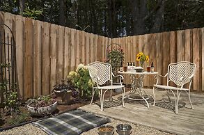 Abbey's Lantern Hill Inn