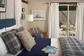 Abbey's Lantern Hill Inn