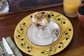 Abbey's Lantern Hill Inn