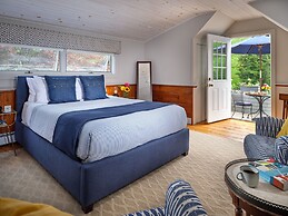 Abbey's Lantern Hill Inn