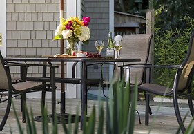 Abbey's Lantern Hill Inn