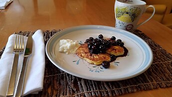 Abbey's Lantern Hill Inn