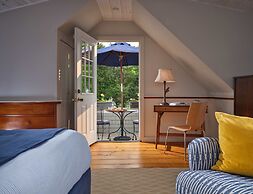 Abbey's Lantern Hill Inn