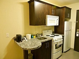 Stoughton Western Star Inn & Suites