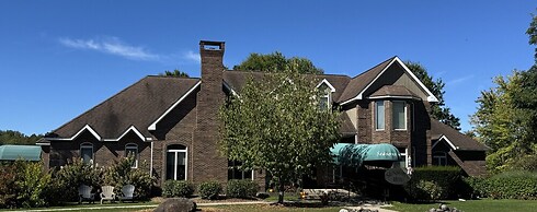 The Seasons Inn at Nicks Place