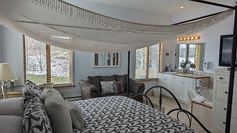 The Seasons Inn at Nicks Place