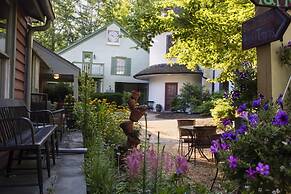 The Inn at Gristmill Square