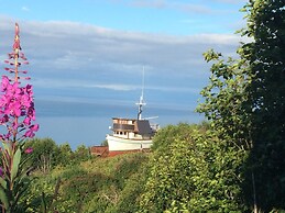 Alaska Adventure Cabins