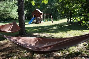 Hush Lodge & Cottages