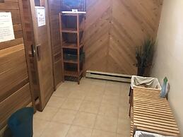 Hush Lodge & Cottages