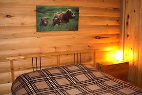 Hush Lodge & Cottages