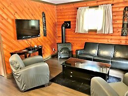 Hush Lodge & Cottages