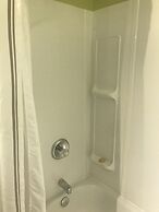 Hush Lodge & Cottages