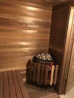 Hush Lodge & Cottages