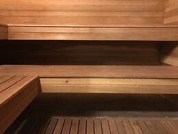 Hush Lodge & Cottages