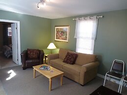 Hush Lodge & Cottages