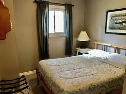 Hush Lodge & Cottages