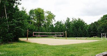 Hush Lodge & Cottages