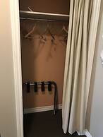 Hush Lodge & Cottages