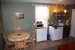 Hush Lodge & Cottages