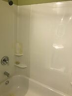 Hush Lodge & Cottages