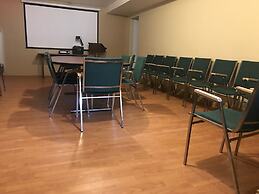 Hush Lodge & Cottages